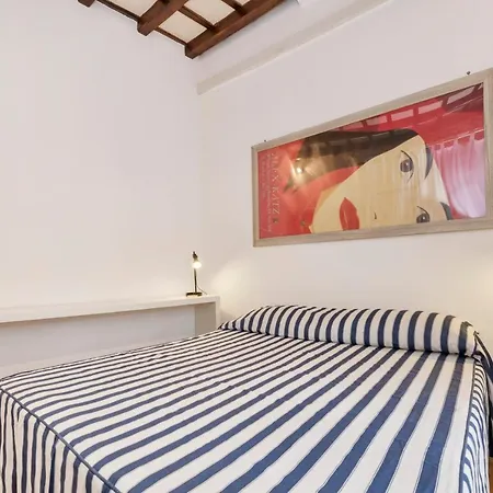 Apartment Campo De' Fiori *
