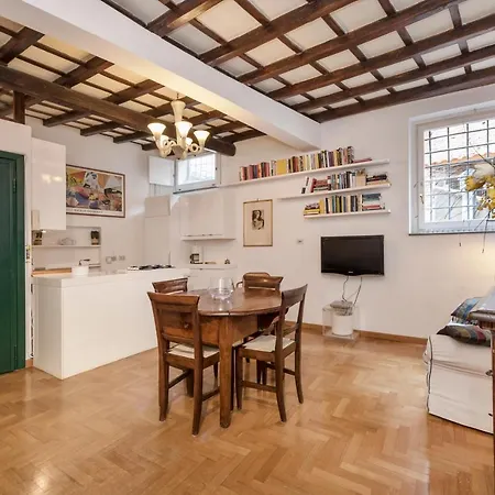 Apartment Campo De' Fiori *